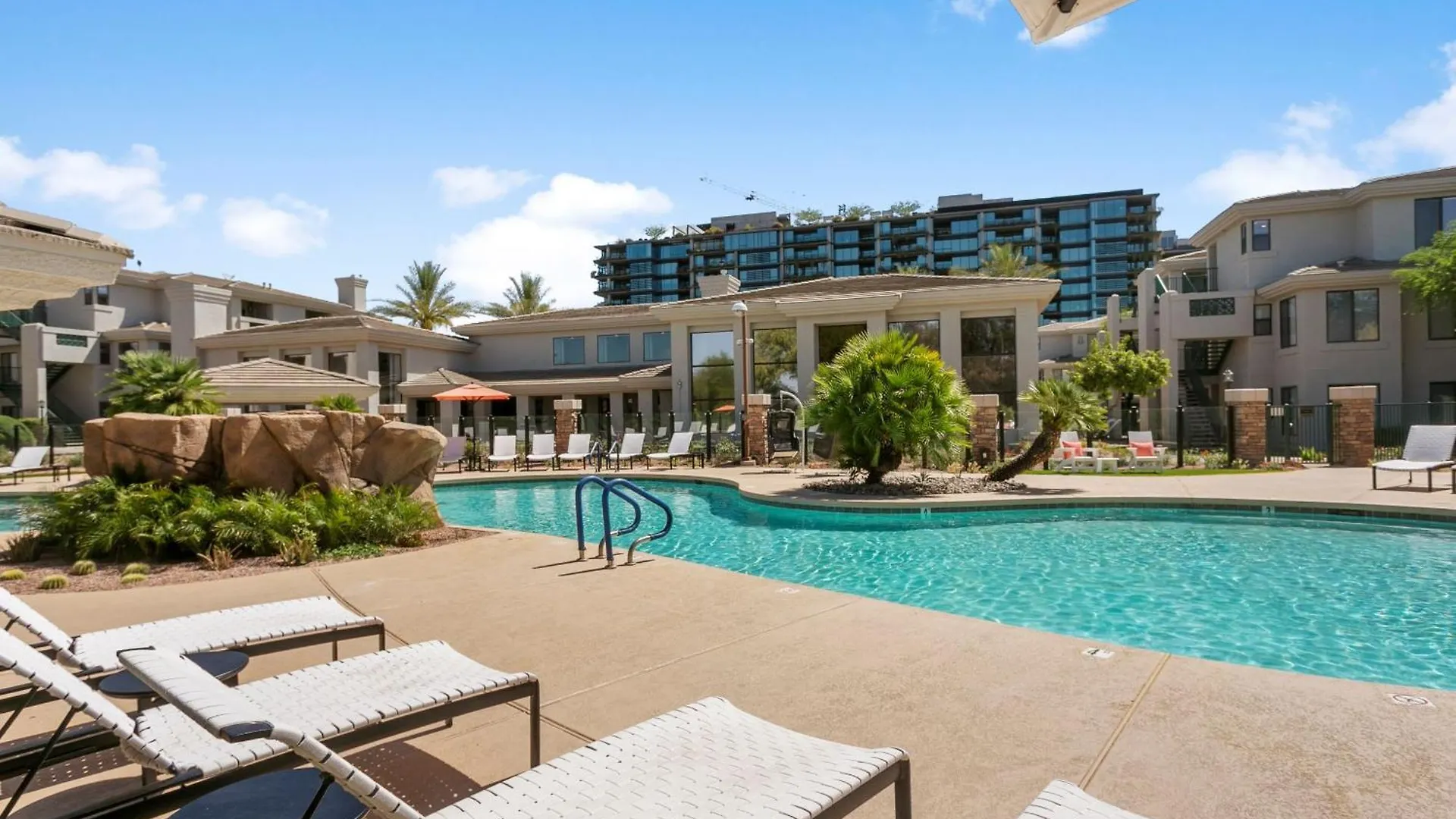 סקוטסדייל 2Br Cozysuites At Kierland Commons With Pool #01 דירה