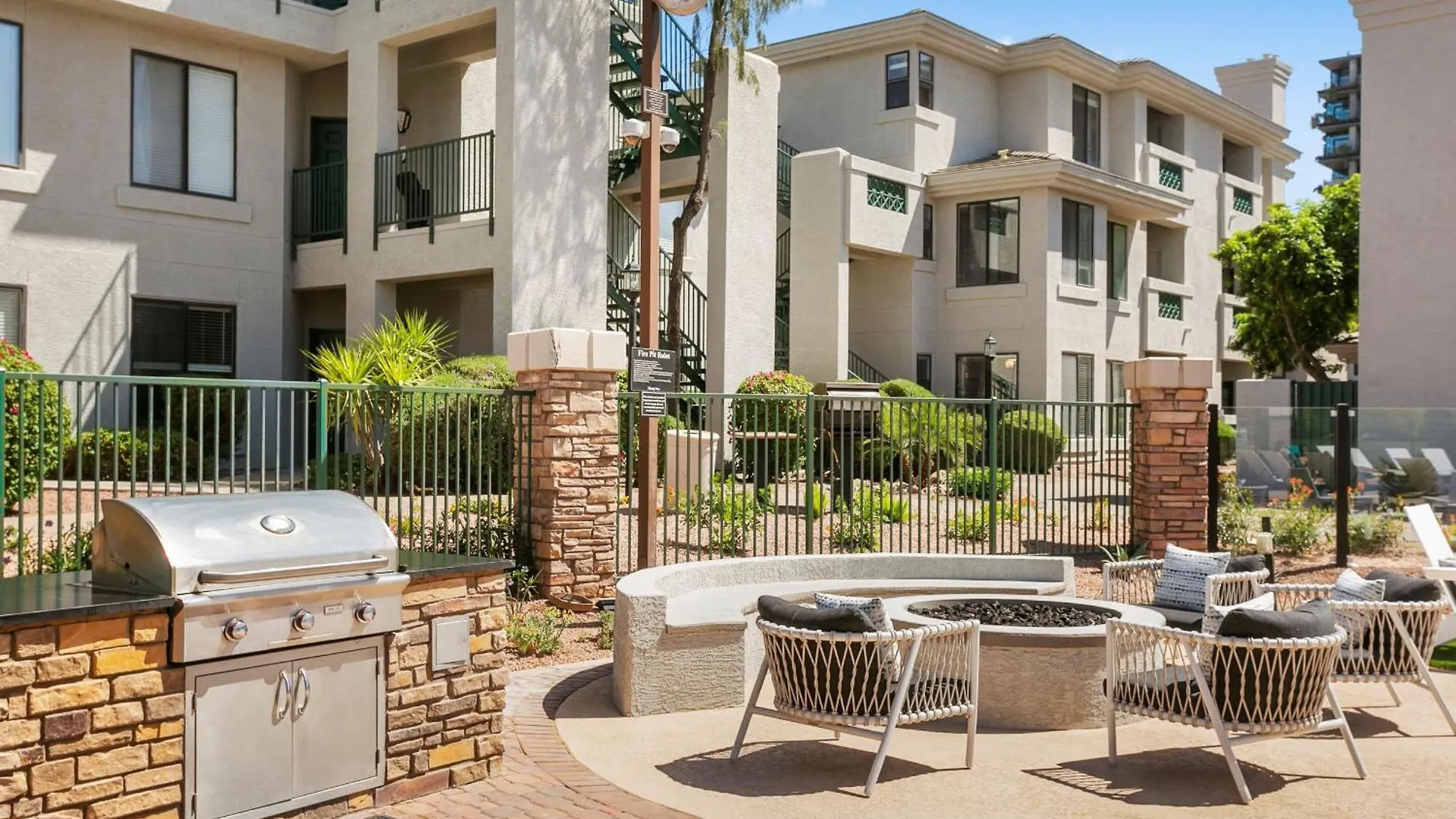 סקוטסדייל 2Br Cozysuites At Kierland Commons With Pool #01